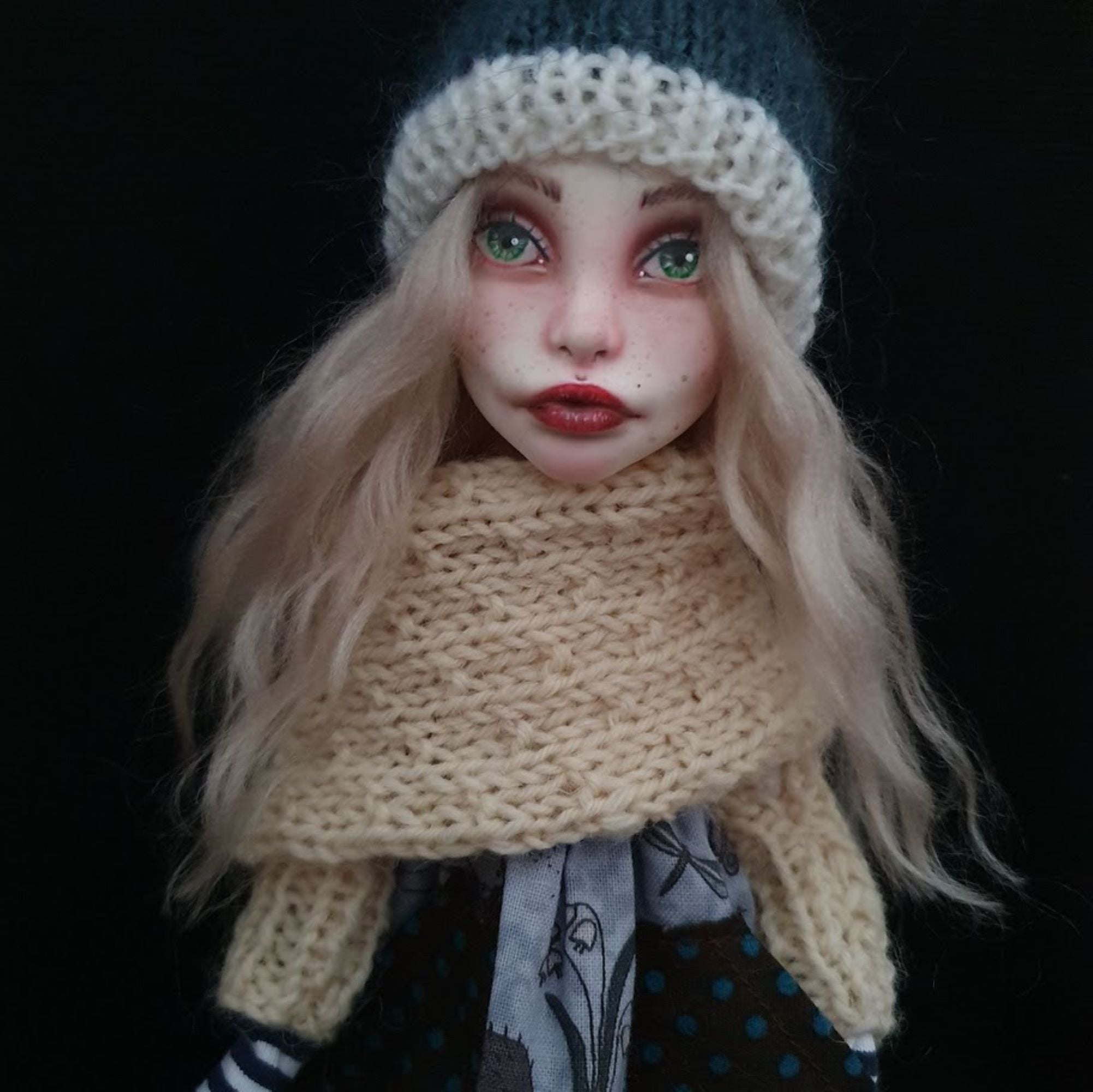 Sisters That Weave Stories- Kaya