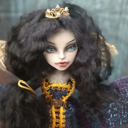 Sisters That Weave Stories- The Princess
