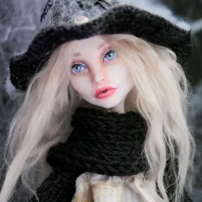 Sisters That Weave Stories- Slone