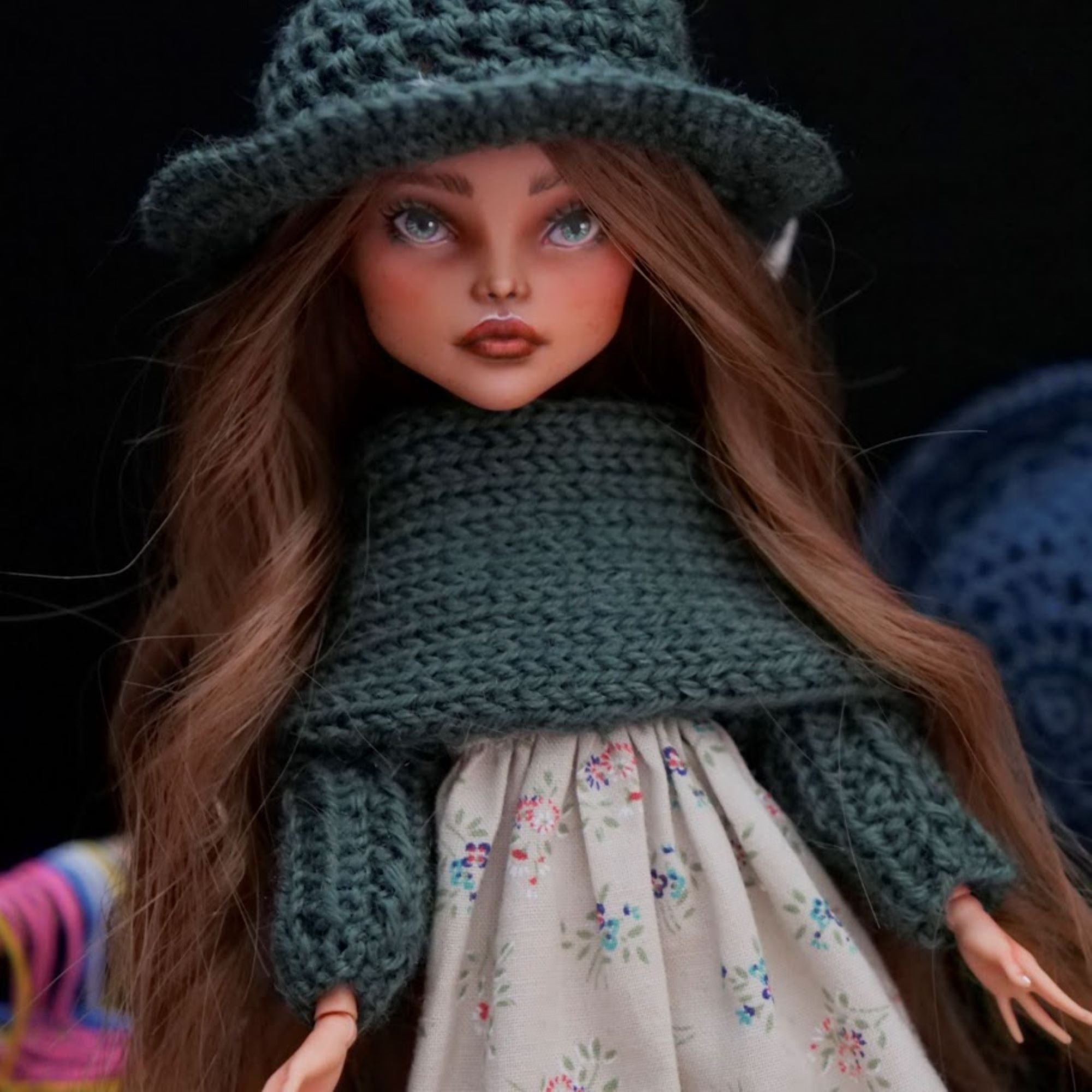 Sisters That Weave Stories - Meara