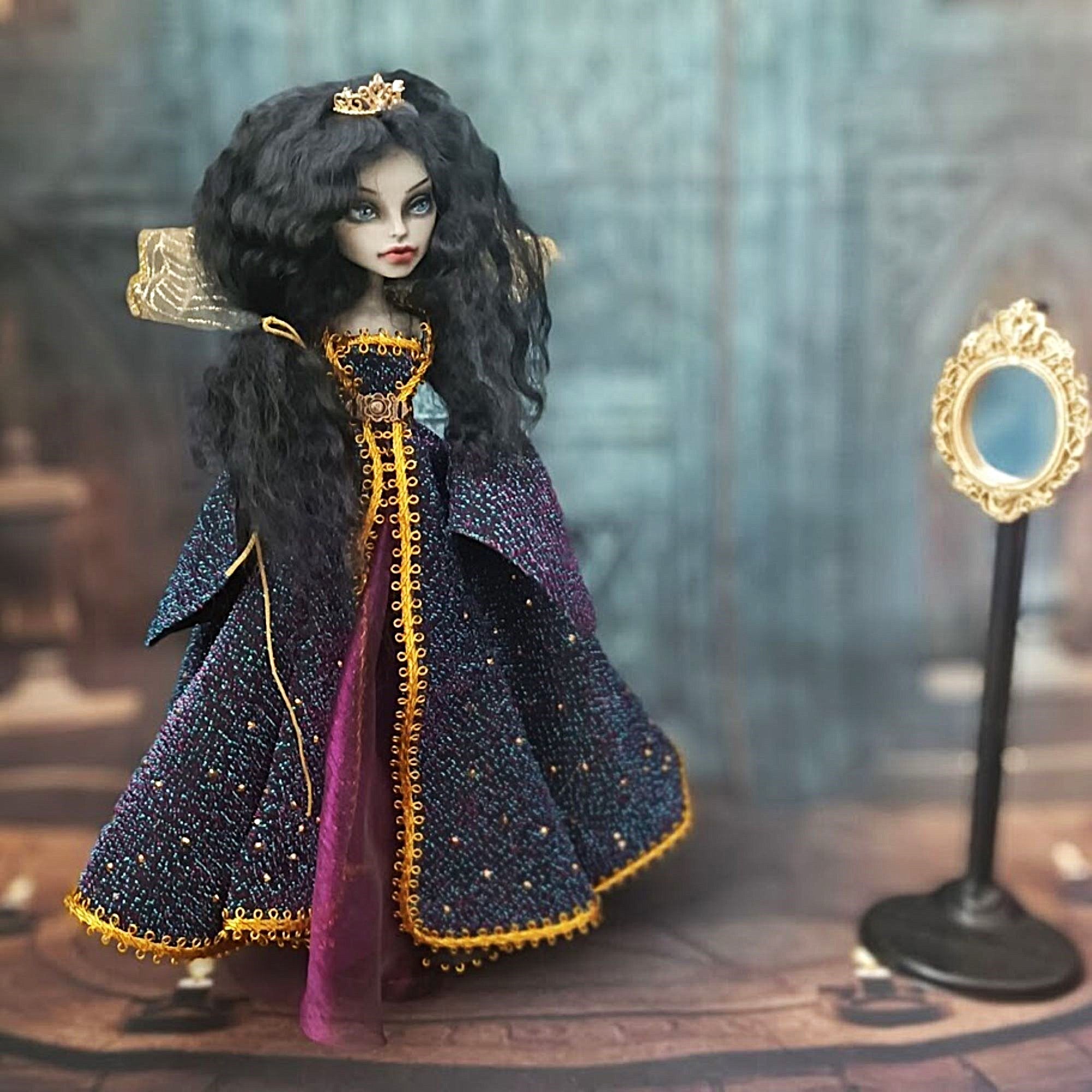 Sisters That Weave Stories- The Princess